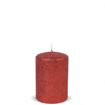 Mažas raudonos spalvos žvakių cilindras